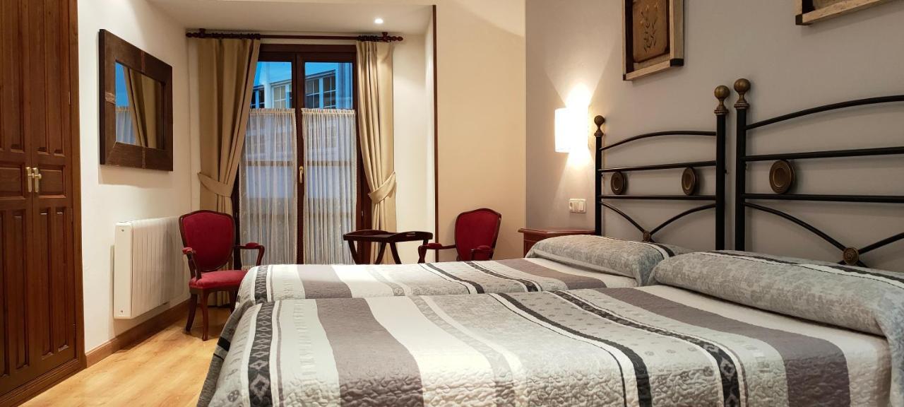 Hotel Rural La Plaza Caso